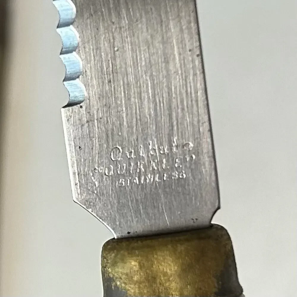 Vintage Quikut Quikkle serrated steak knives cream color handles Set Of 3 Used